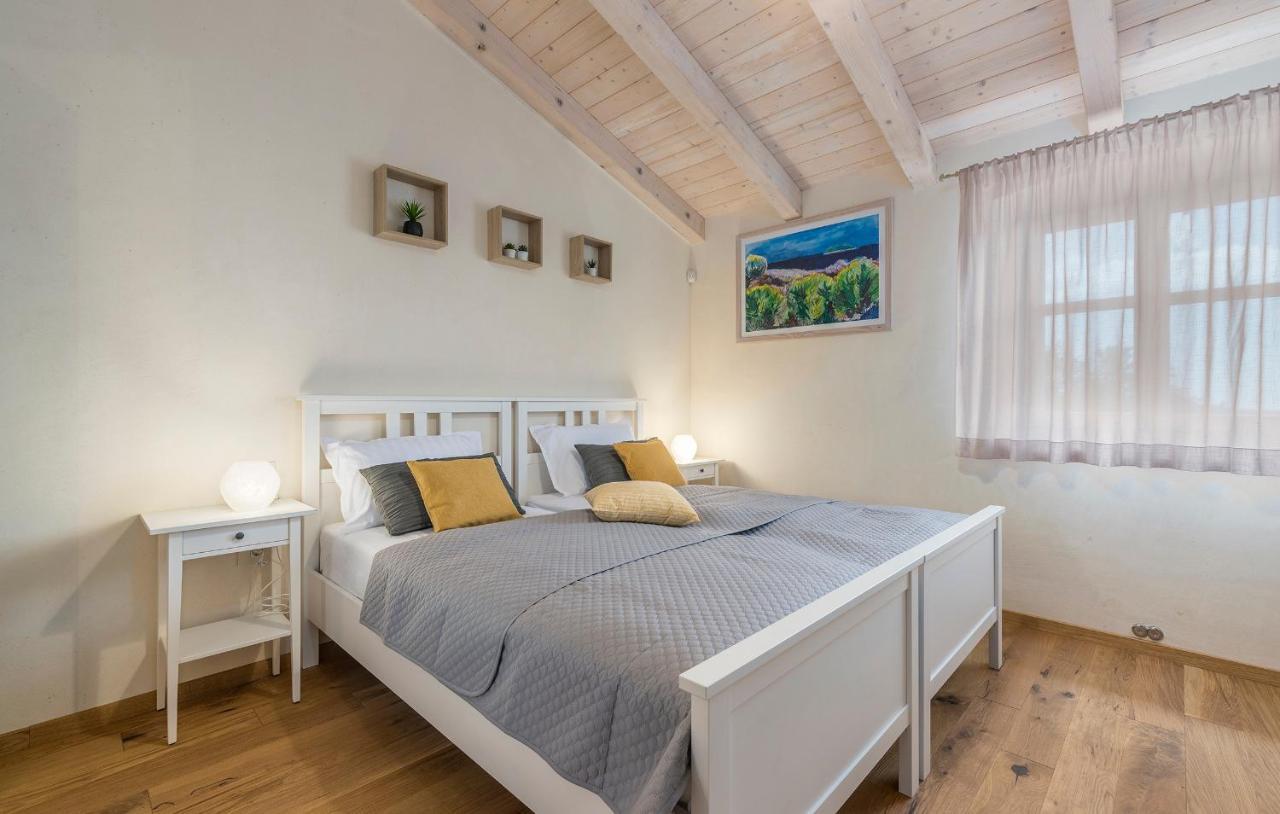 Vila Villa-osmium *