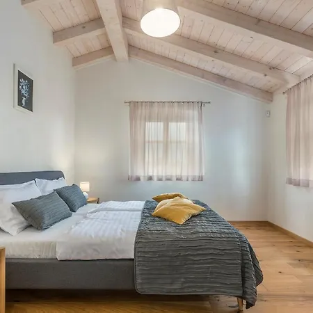 Villa-Osmium Smoljanci Buitenkant foto
