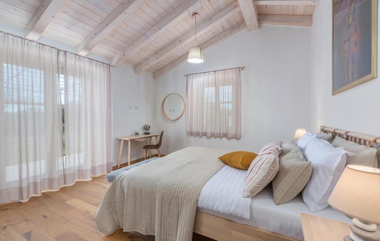 Villa-osmium *