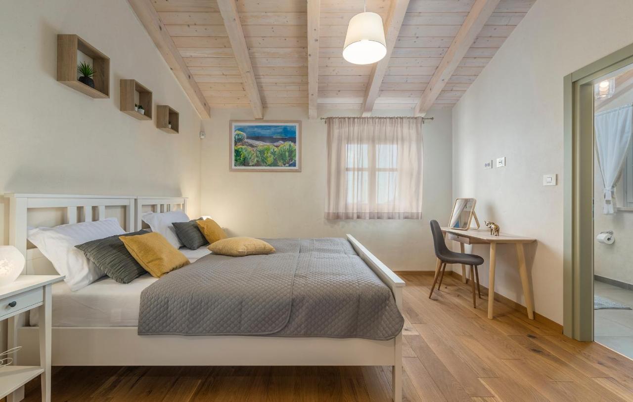 Villa Villa-osmium