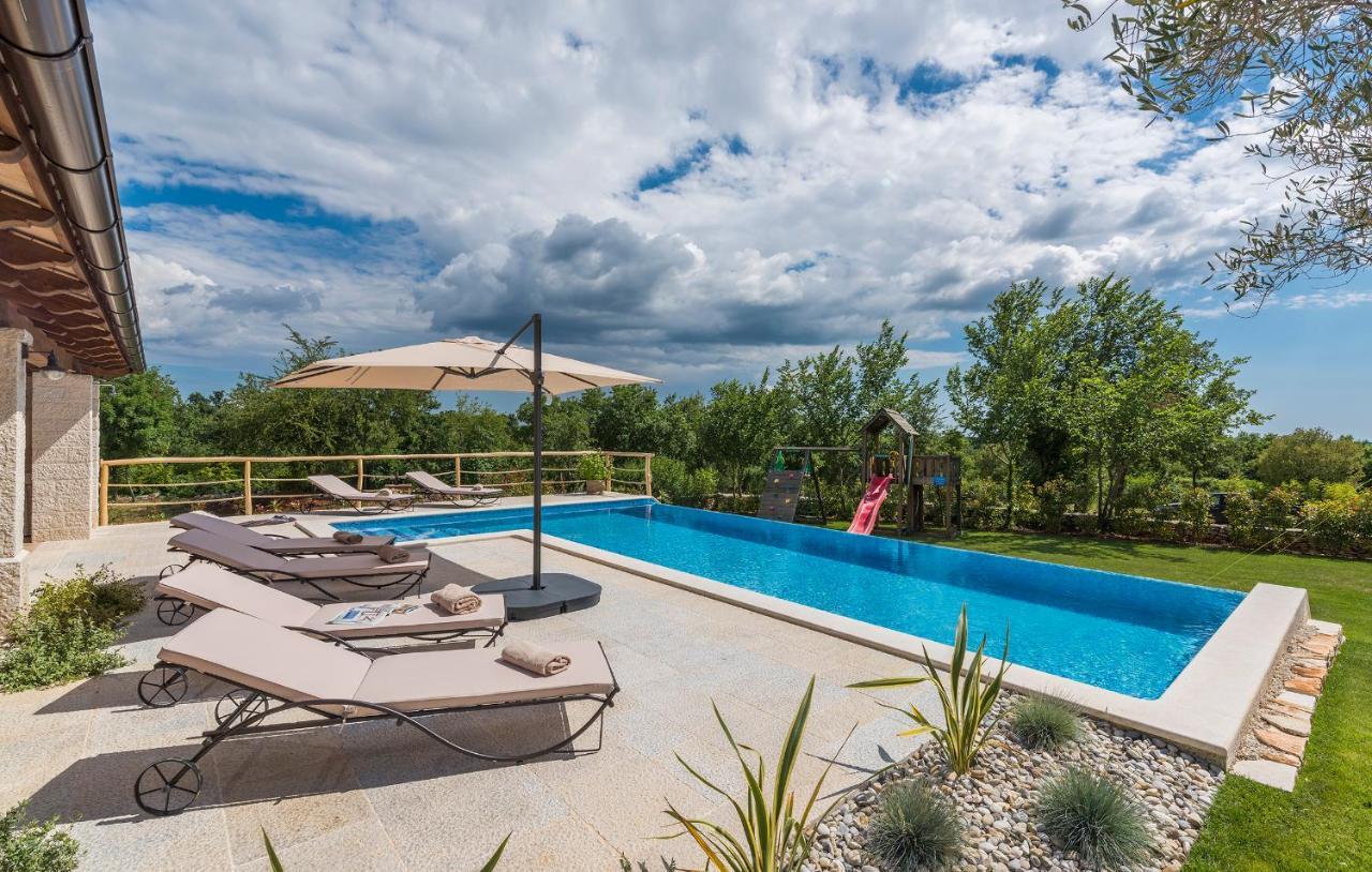Villa-osmium Villa Smoljanci
